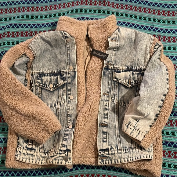 BLANK NYC & Anthropology Fuzzy  Wuzzy Sherpa Denim Jacket BNWT SOlD OUT Cozy 🧸 - Picture 6 of 10